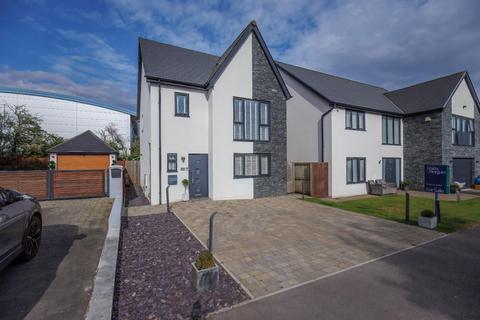 4 bedroom detached house for sale, Laurel Court, Waterton, Bridgend County Borough, CF31 3YX
