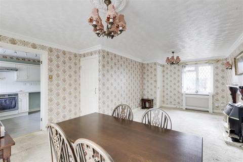 3 bedroom detached house for sale, Deer Park Drive, Arnold NG5