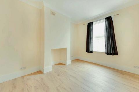 3 bedroom end of terrace house for sale, Besley Street, Mitcham, London, ., SW16 6BG