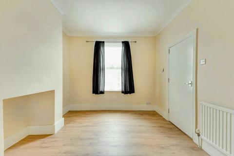 3 bedroom end of terrace house for sale, Besley Street, Mitcham, London, ., SW16 6BG