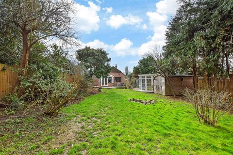 2 bedroom detached bungalow for sale, Barn Close, Wick, Littlehampton, West Sussex