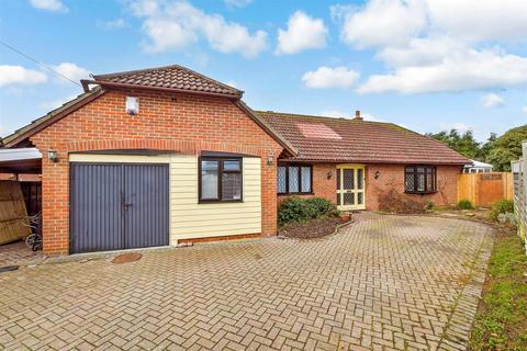 2 bedroom detached bungalow for sale, Barn Close, Wick, Littlehampton, West Sussex