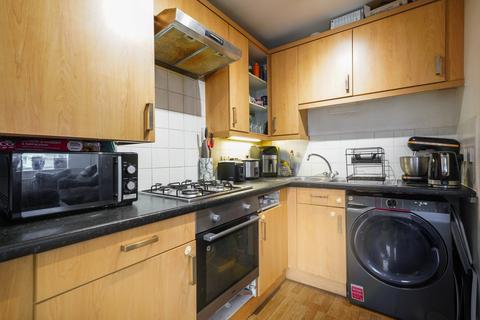 2 bedroom flat for sale, Beulah Crescent, Thornton Heath, CR7