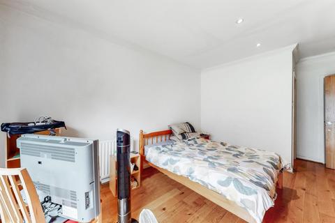 2 bedroom apartment for sale, Bacon Street, London E2