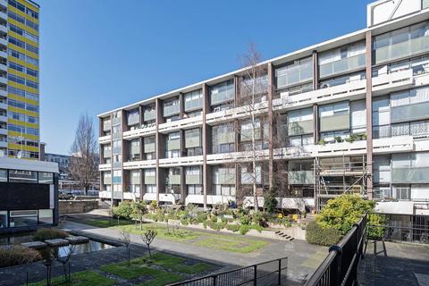 2 bedroom flat to rent, Golden Lane Estate, Barbican, London, EC1Y