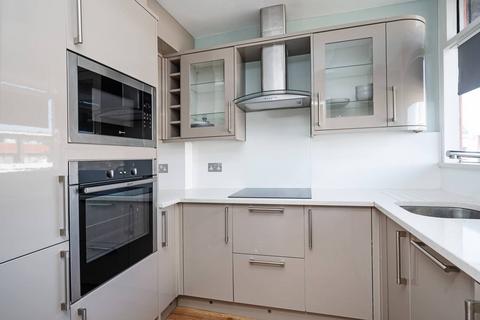 2 bedroom flat to rent, Golden Lane Estate, Barbican, London, EC1Y