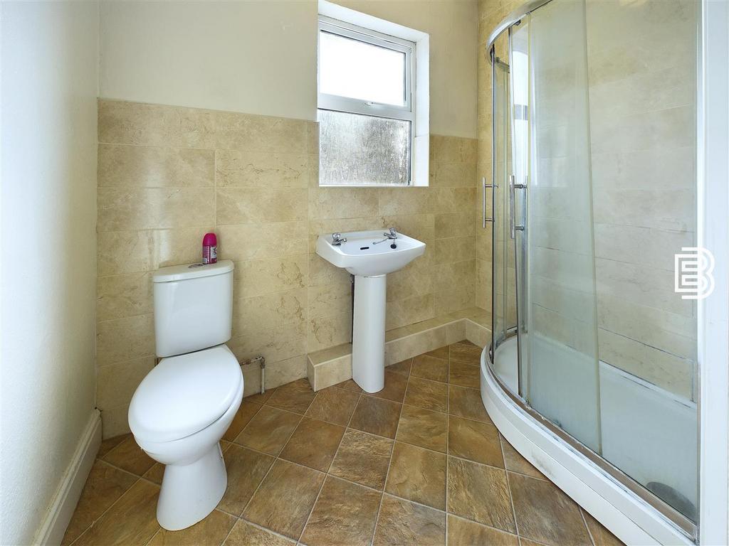 51 Bathroom.jpg