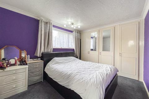 2 bedroom semi-detached house for sale, Livingstone Road, Gravesend, Kent, DA12