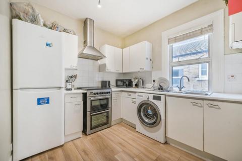 2 bedroom flat for sale, Cavendish Road, Balham