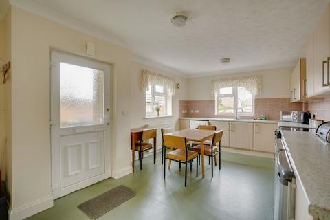 2 bedroom detached bungalow for sale, Chestnut Rise, Cambridge CB25