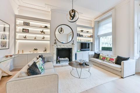 2 bedroom flat for sale, Queens Gate Gardens, South Kensington, London, SW7