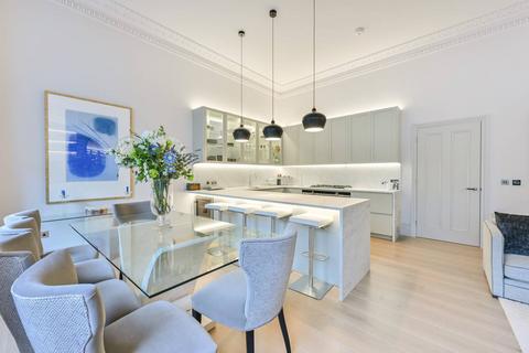 2 bedroom flat for sale, Queens Gate Gardens, South Kensington, London, SW7