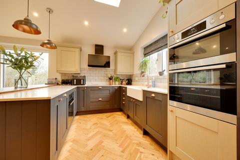 4 bedroom semi-detached house for sale, Wells Close, Plumpton Green, BN7