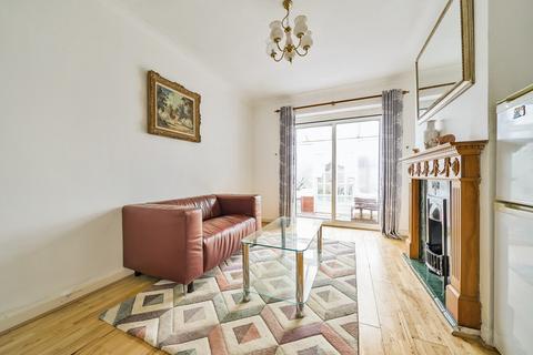 51 Manor Road, Guildford, GU2 9NQ
