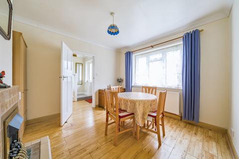 51 Manor Road, Guildford, GU2 9NQ