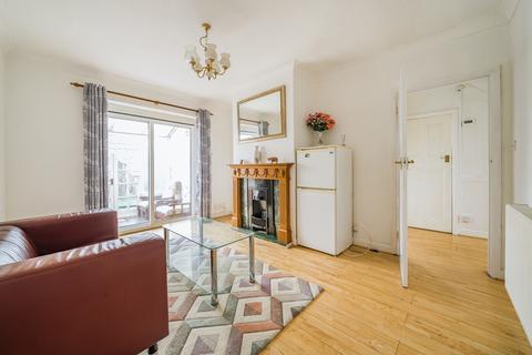 51 Manor Road, Guildford, GU2 9NQ