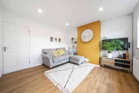 18a Shepperton Road, Petts Wood, Orpington, BR5 1DN