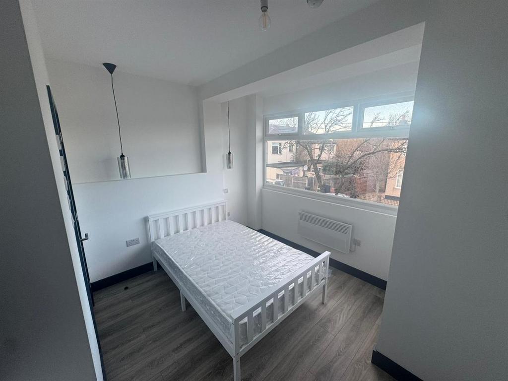 Flat 5.jpeg