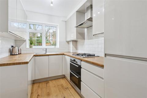 4 bedroom end of terrace house for sale, Gainsborough Court, Walton-On-Thames, KT12