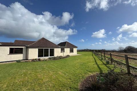 3 bedroom detached bungalow to rent, Between Budock Water and Mawnan Smith, Nr Falmouth