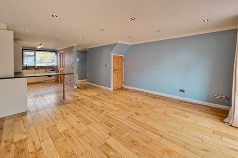 16 Brooking Road, London, E7 0HJ