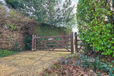 3 bedroom detached bungalow for sale, Maurys Lane, West Wellow SO51