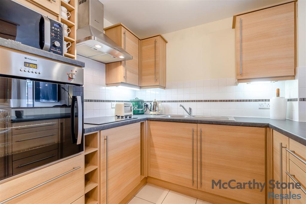 8637045-interior13.jpg