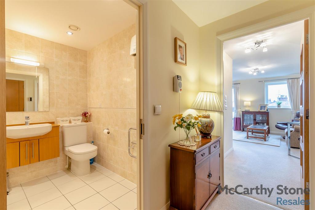 8637045-interior06.jpg