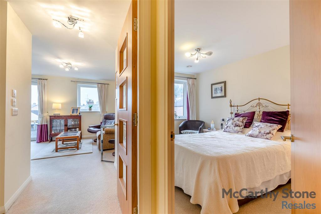8637045-interior07.jpg