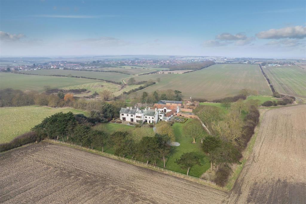 Highcliffe Manor Aerial-1.jpg