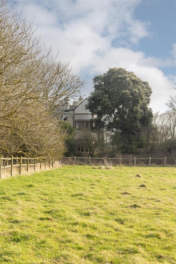 Highcliffe Manor External-2.jpg