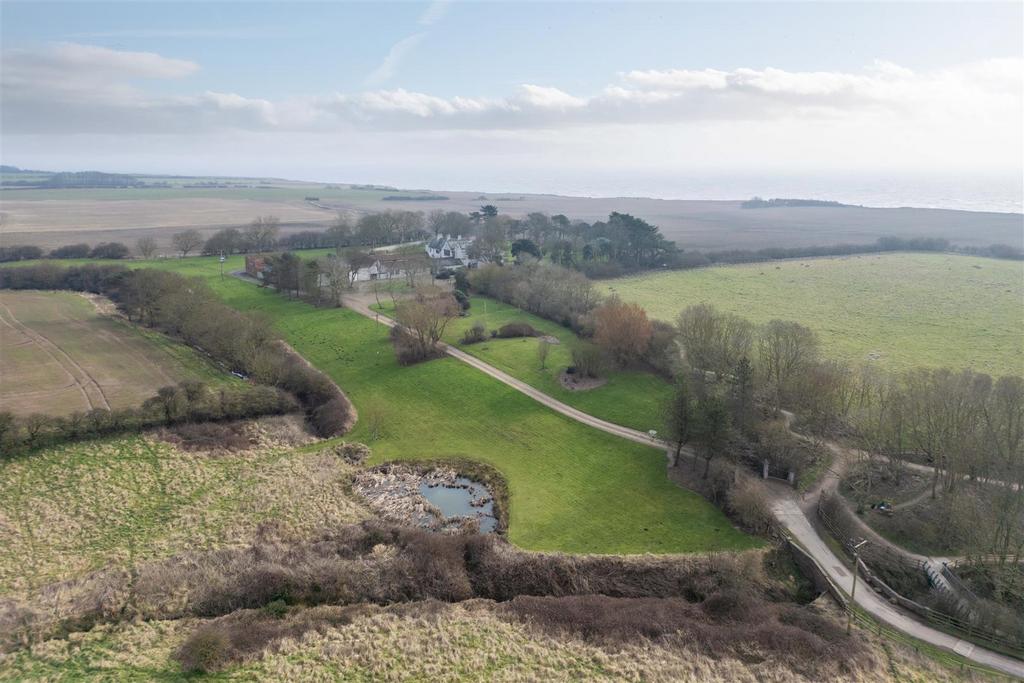 Highcliffe Manor Aerial-11.jpg