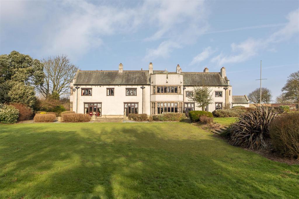 Highcliffe Manor External-9.jpg