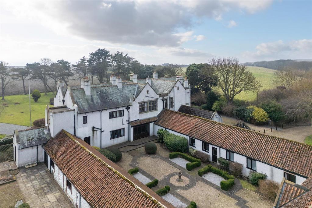 Highcliffe Manor Aerial-14.jpg