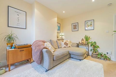 undefined, Wades Lane, Teddington TW11