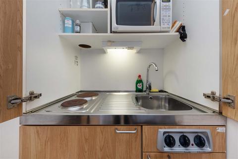 Studio to rent, St Petersburgh Pl, London W2