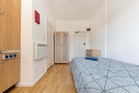 Studio to rent, St Petersburgh Pl, London W2