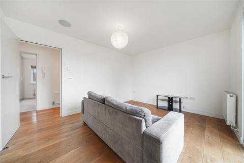 2 bedroom flat for sale, Rosebank Way, Acton