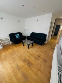 2 bedroom apartment to rent, St. Johns Avenue, London NW10