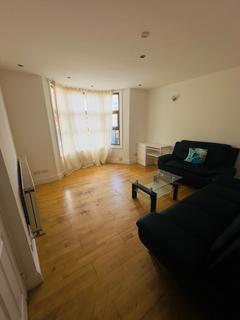 2 bedroom apartment to rent, St. Johns Avenue, London NW10