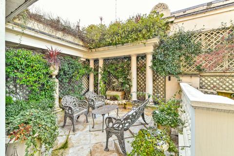 5 bedroom house to rent, Eaton Square, London SW1W