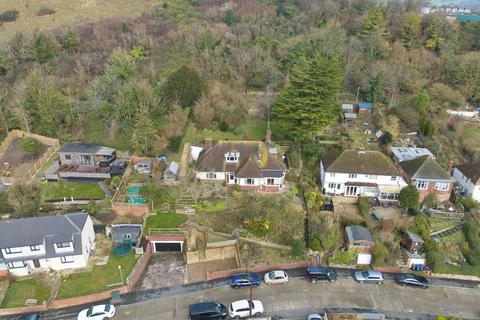 5 bedroom bungalow for sale, Queens Avenue, Dover, CT17