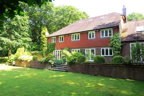 5 bedroom detached house to rent, Petersfield, Hampshire, GU31