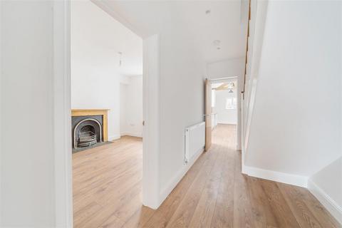 25 Randell Square, Pembrey, Burry Port, SA16 0UB