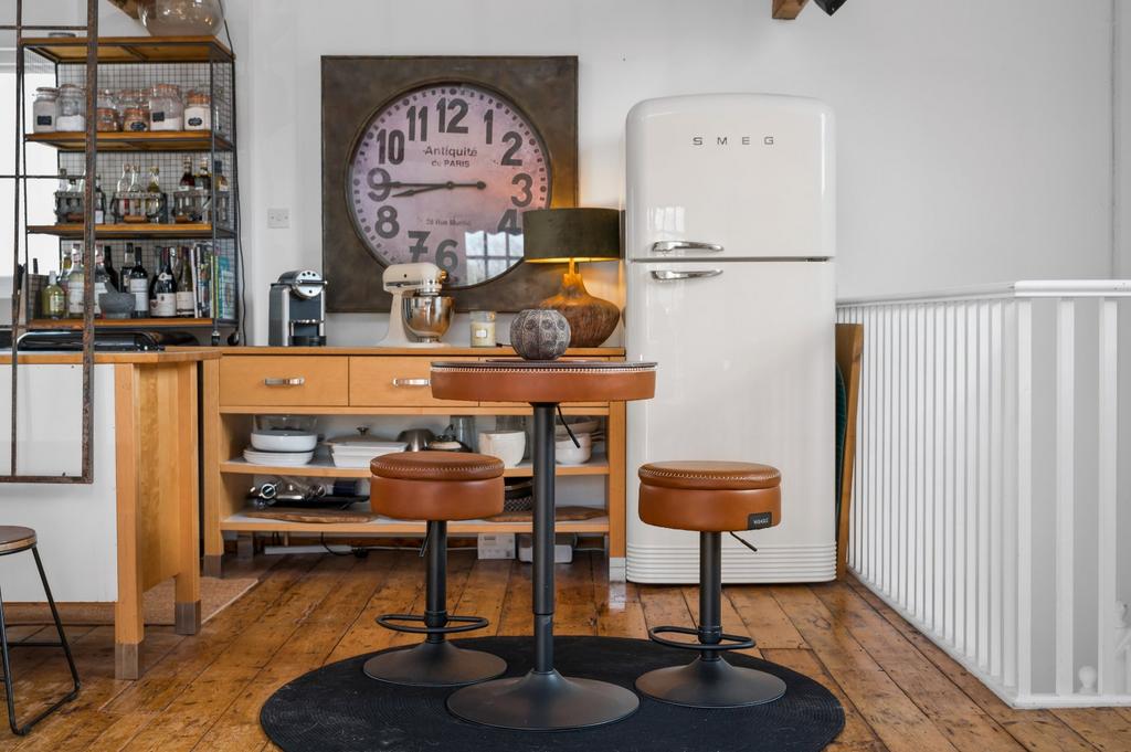 Kitchen/Reception