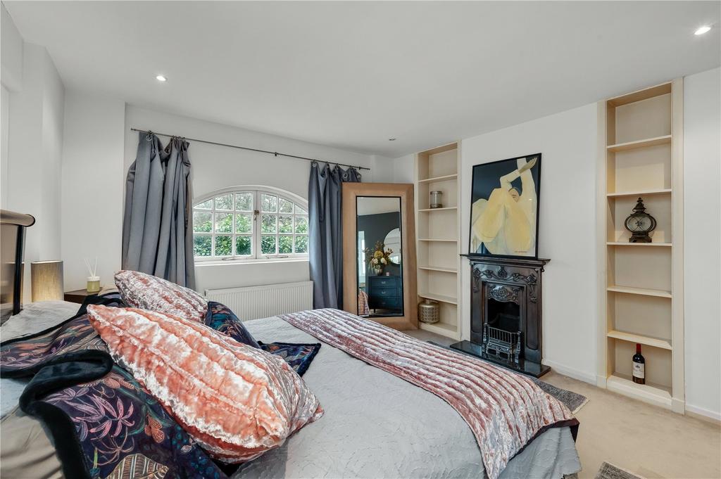Principal Bedroom