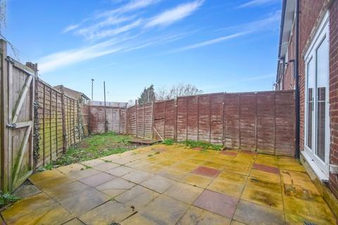 3 bedroom end of terrace house for sale, Greenview Walk, Gillingham, ME7