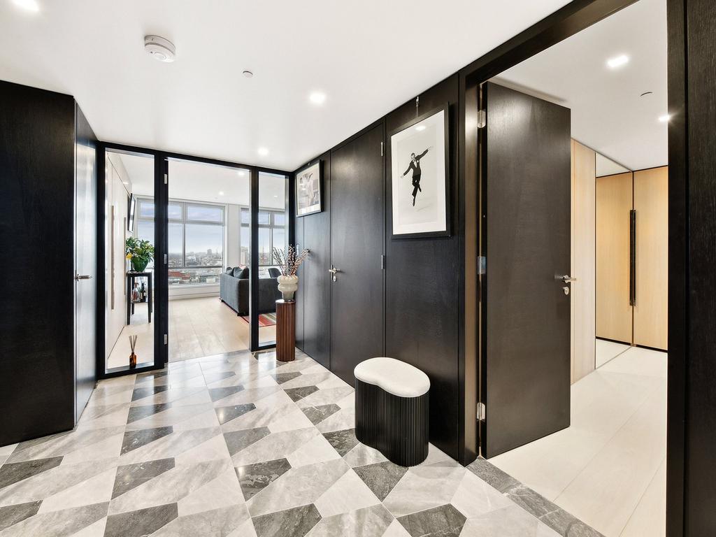17 Centre Point