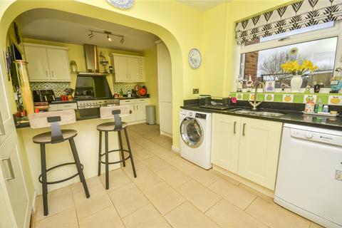 4 bedroom semi-detached house for sale, Ingram Avenue, Buckinghamshire HP21