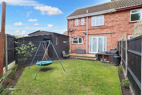 3 bedroom semi-detached house for sale, Olive Court, Lowestoft